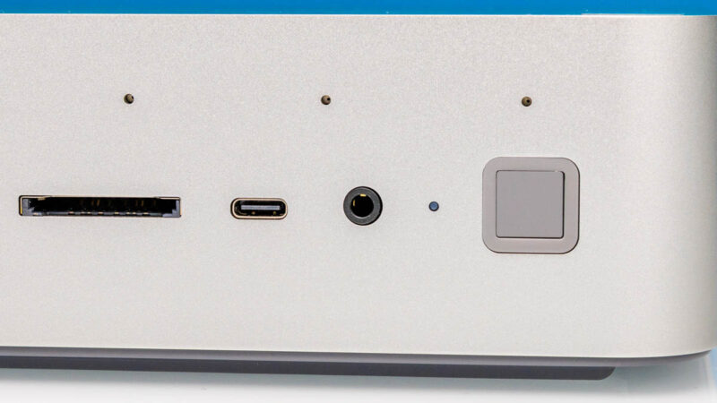 Beelink GTi15 Ultra Mini PC Front Ports 2