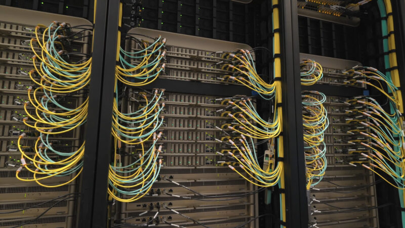 DGX B200 SuperPod Networking