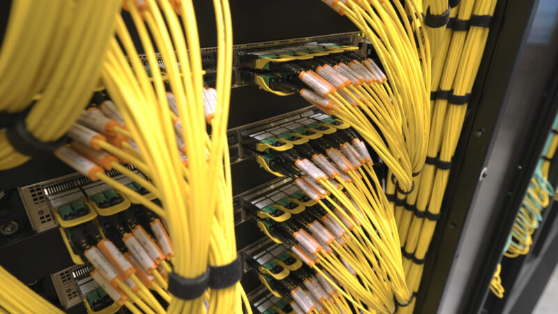 DGX B200 SuperPod Optical Networking