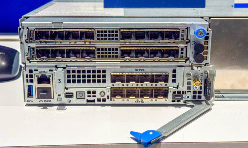 Dell PowerEdge XR8720t With Intel E830 XXVDA8F DSFF Intel Edge AI Demo At OCP 2025 2