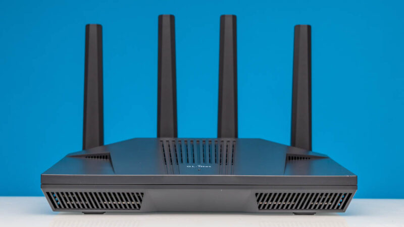 GL.iNet Flint 2 Front 1