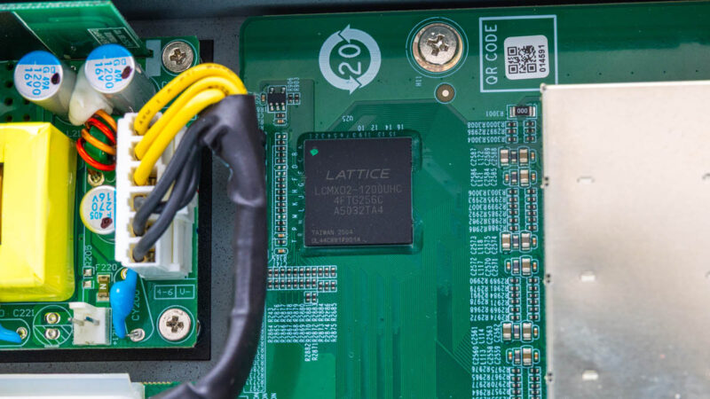 QNAP QSW M7308R 4X Inside 6