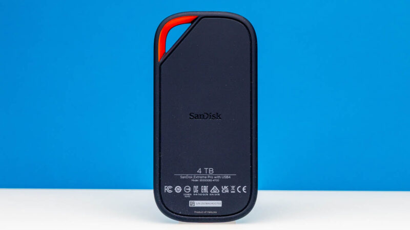 SanDisk 4TB Extreme PRO USB4 Portable SSD Bottom 1