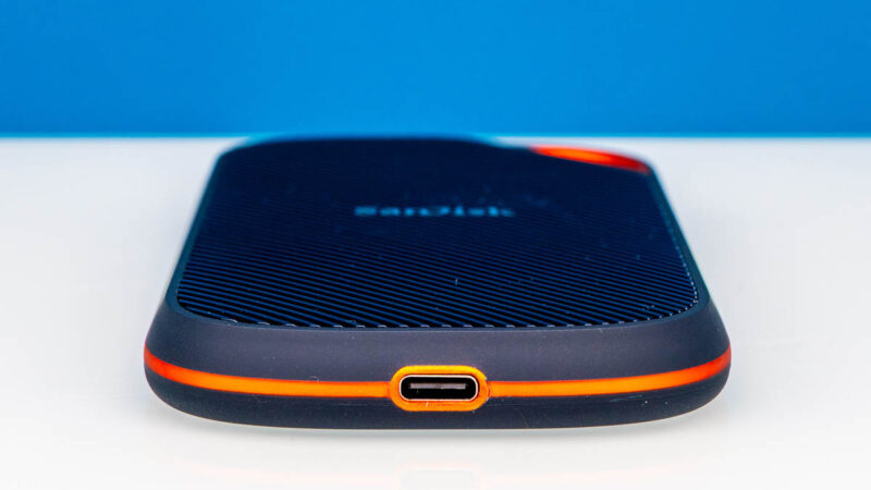 SanDisk 4TB Extreme PRO USB4 Portable SSD Port 1