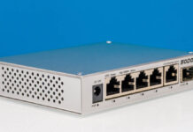 Sodola SL902-SWTG015AS 2.5G Switch Review 5-port 2.5GbE 1-port 10G Sodola SL902 SWTG015AS Front Angled 2