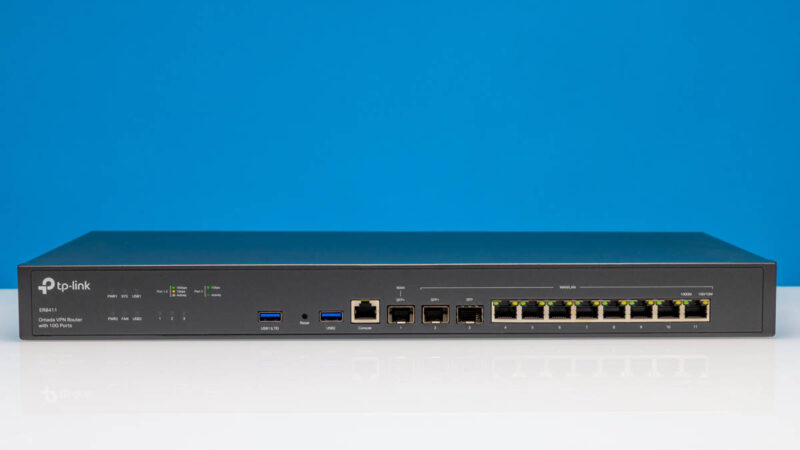 TP Link Omada VPN Gateway ER8411 Front 2