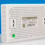 Tenda SE105 Bottom Angled 1