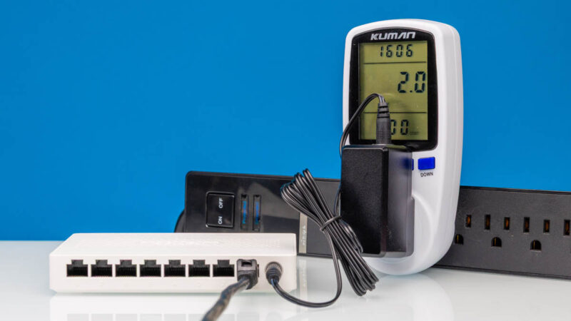 Tenda SE108 2.5GbE Port Power Consumption 1