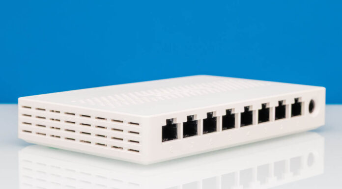 Tenda SE108 8-port 2.5GbE Fanless Switch Review with MaxLinear Tenda SE108 Front Angled 2