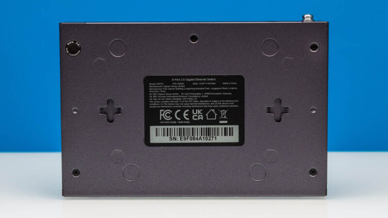 UGREEN CM753 Bottom 1