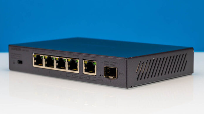 UGREEN CM753 Front Angled 1