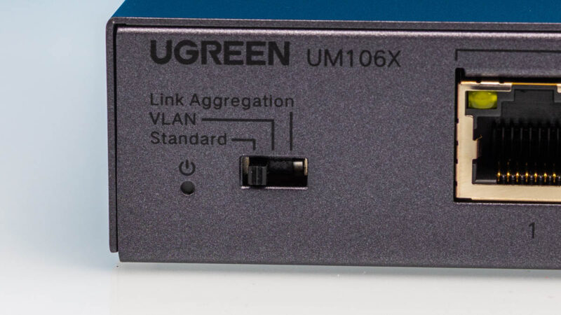 UGREEN CM753 Power Indicator 1