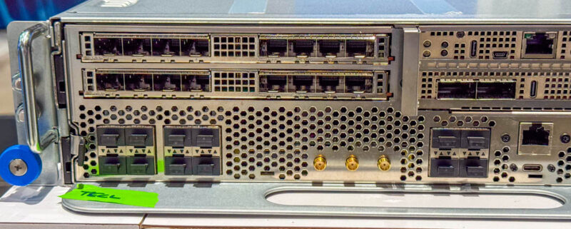 UNEEC Edge MHS With DSFF Intel E830 XXVDA8F At OCP 2025 2