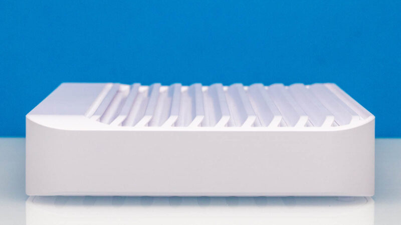 UniFi Network Flex XG Side 1