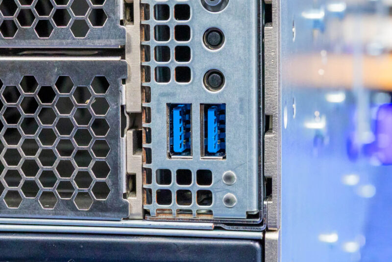 ASRock Rack 4UXGM GNR2 CX8 USB 3.0 Gen1 Type A Port 1