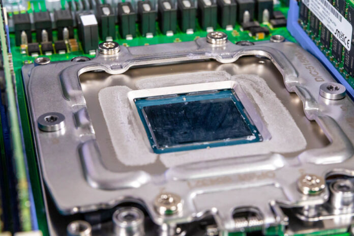 Ampere AmpereOne A192 32M In Socket 1