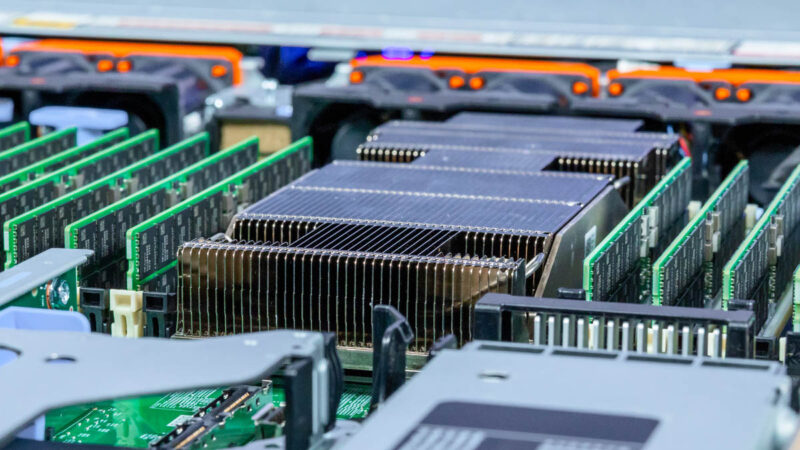 Dell PowerEdge R670 Heat Sink 3