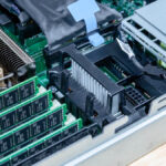 Dell PowerEdge R670 Inside 9