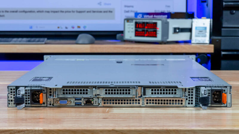 Dell PowerEdge R670 Rear 1