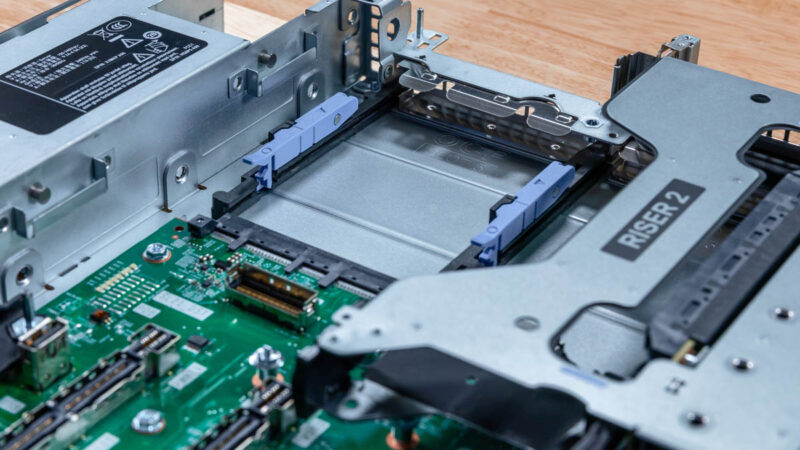 Dell PowerEdge R670 Riser 4 9