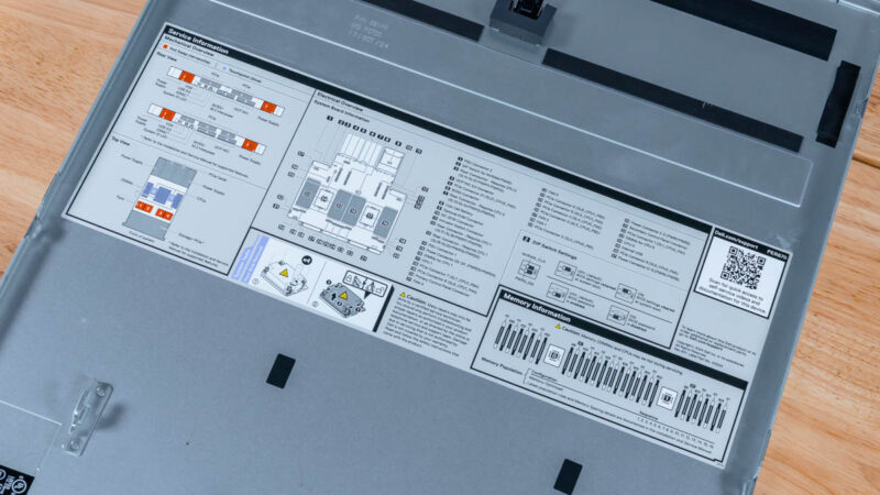 Dell PowerEdge R670 Service Information 1