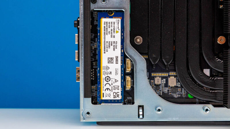 Minisforum MS S1 Max PCIe Gen4 1