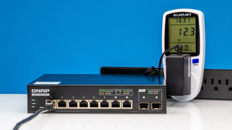 QNAP QSW L3208 2C6T 10GbE Base Power Consumption 1