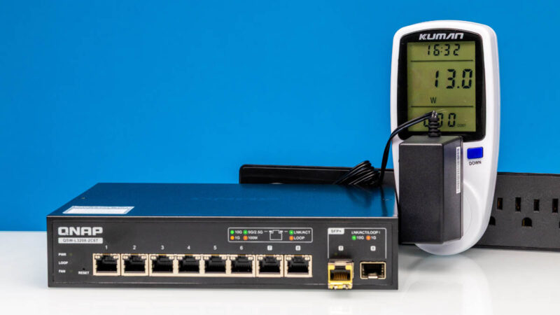 QNAP QSW L3208 2C6T 10GbE SFP+ Power Consumption 1