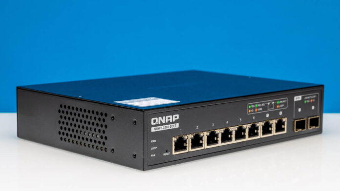 QNAP QSW L3208 2C6T Front Angled 2 QNAP QSW L3208 2C6T Front Angled 2