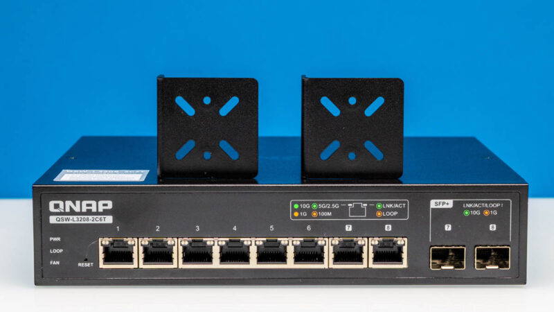 QNAP QSW L3208 2C6T Rack Ears 1