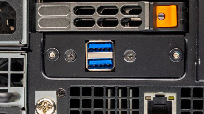 Supermicro SYS E403 14B FRN2T USB 3.2 Ports 1