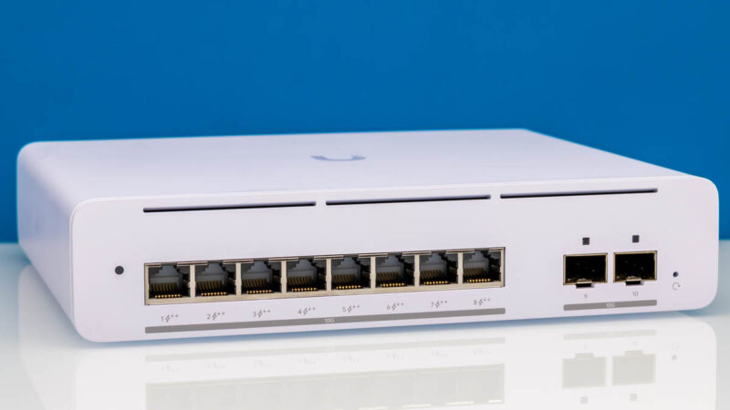 Ubiquiti UniFi USW Pro XG 8 PoE Front Angled 2