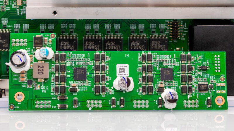 Ubiquiti UniFi USW Pro XG 8 PoE Inside 7