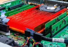 This is the Xsight Labs E1 DPU A 64-core Arm Neoverse N2 800G DPU Xsight Labs E1 HeatSink 6