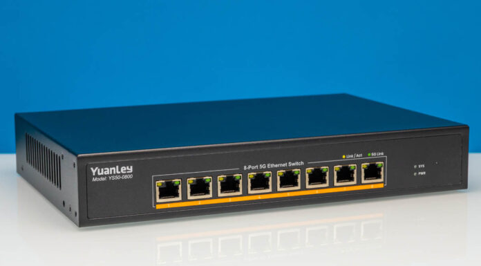 YuanLey YS50-0800 Review An 8-Port 5GbE Realtek-based Switch YuanLey YS50 0800 Front Angled 2