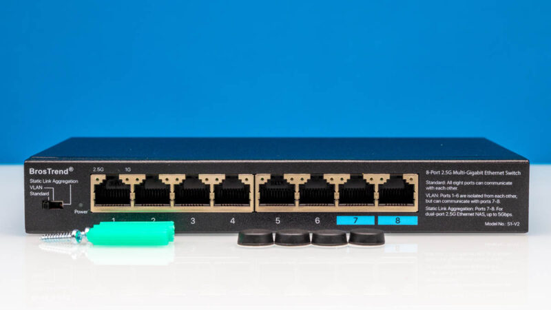 BrosTrend 8 Port 2.5G Ethernet Switch Accessories 1