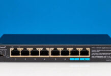 BrosTrend S1-V2 8-Port 2.5GbE Fanless Switch Review Slightly More Than a Metal Case BrosTrend 8 Port 2.5G Ethernet Switch Front 1