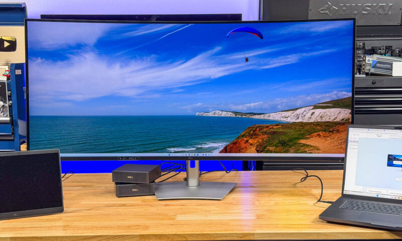 Dell UltraSharp 52 Thunderbolt Hub Monitor Cover