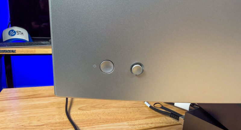 Dell UltraSharp 52 Thunderbolt Hub Monitor Navigation