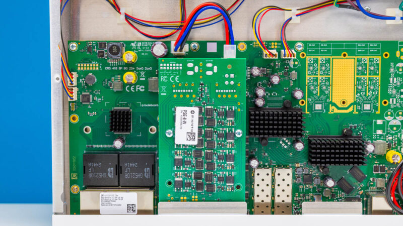 MikroTik CRS418 8P 8G 2S RM Inside 5
