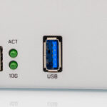 MikroTik CRS418 8P 8G 2S RM USB A Port 1