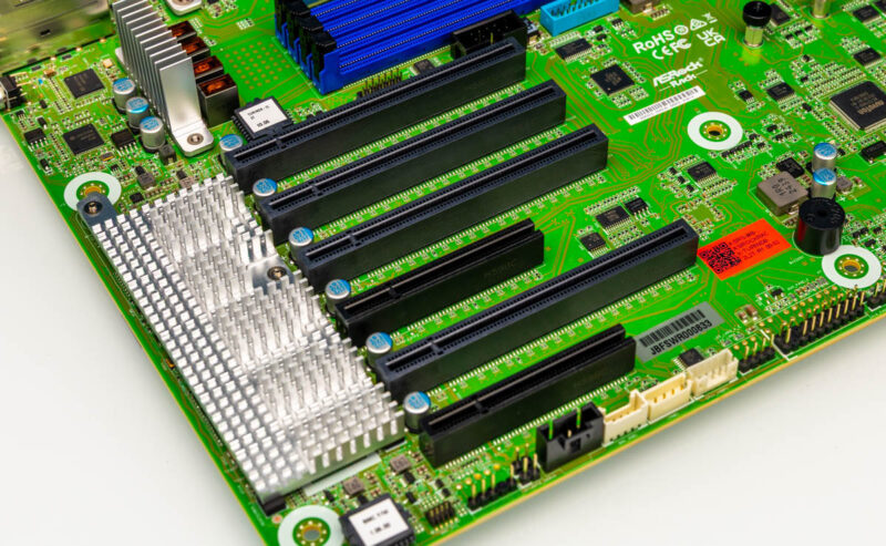 ASRock Rack TURIND8 2L2T PCIe Slots Angle