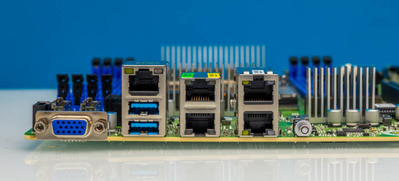 ASRock Rack TURIND8 2L2T Rear IO