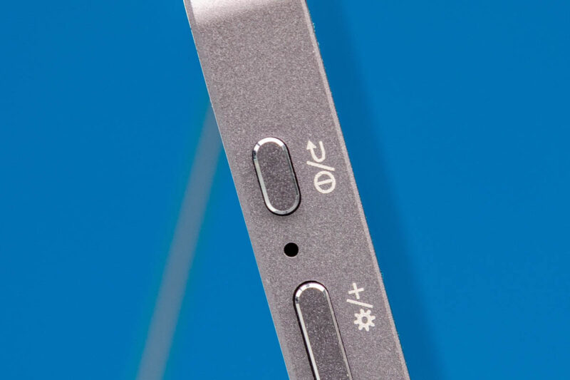 Arzopa Z3FC 16.1'' 180Hz 2.5K Portable Monitor Power_Back Button 1