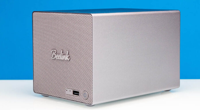 Beelink ME Pro Review A Small and Focused NAS That We Set Up with OpenClaw Beelink ME Pro L 12512EJ0W64 HD XB Front Angled 1