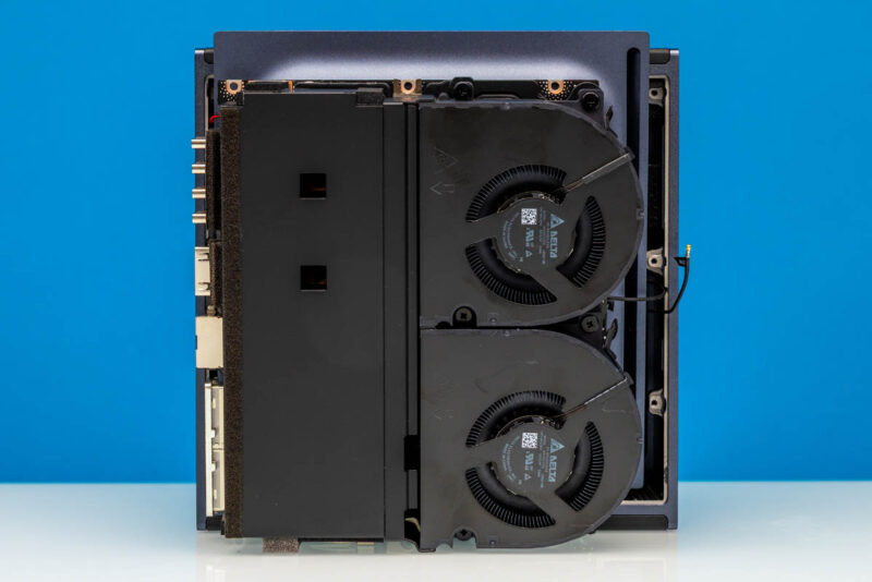 Gigabyte AI TOP ATOM NVIDIA GB10 Fans 1