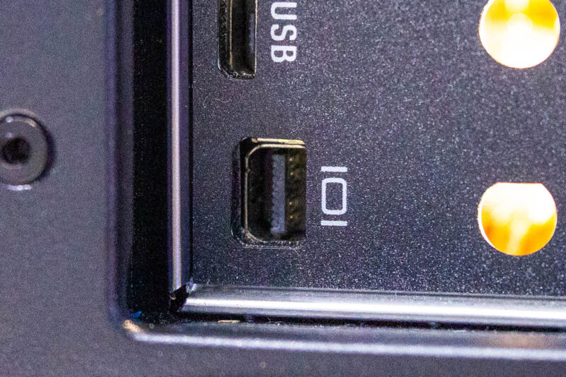 Gigabyte Booth Tour W775 V10 L01 Display Port 1