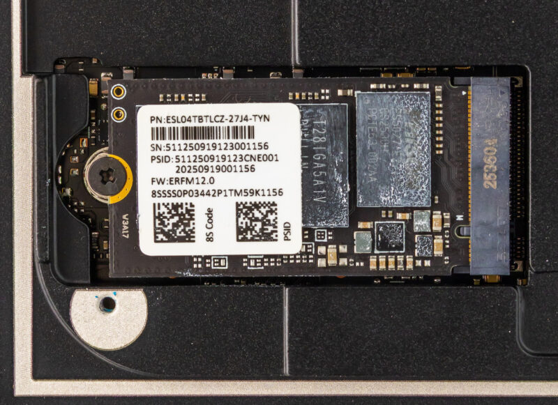Lenovo PGX NVIDIA GB10 NVMe SSD Slot 2