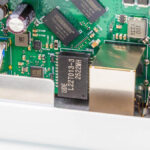 MikroTik CRS418 8P 8G 2S 5axQ2axQ RM Chip 1