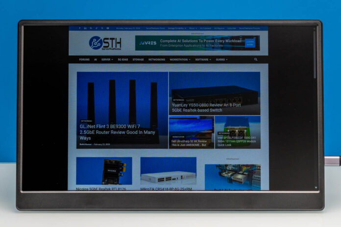 UFYQL F156P02 15.6in Portable Monitor Front 2